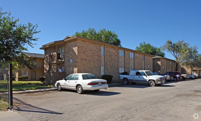 Summerhill Apartments - Summerhill Apartments