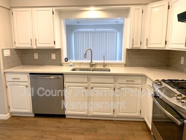 Photo - 560 Paula Ave