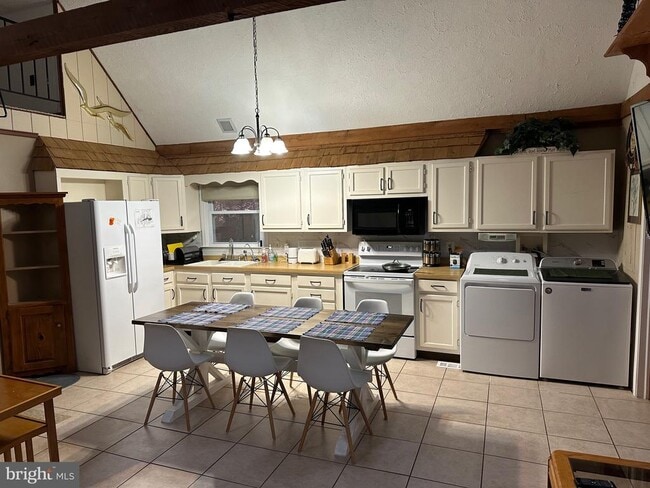 Photo - 412 Northwood Cir