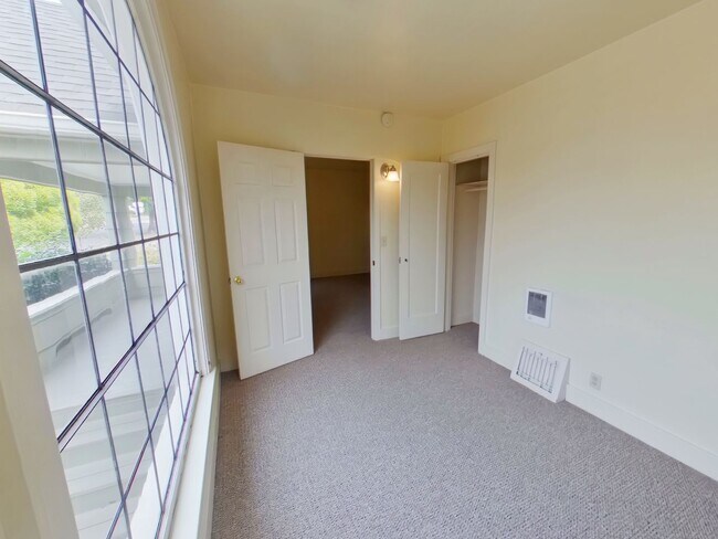 Photo - Large Classic Campus Home