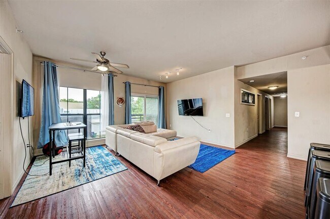 Photo - 5117 N Lamar Blvd Unidad 201