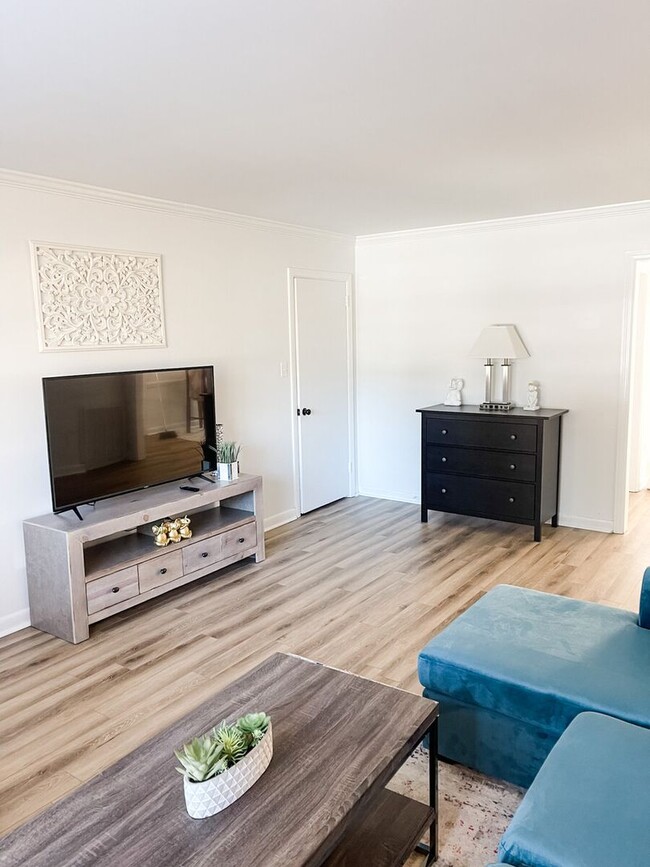 Photo - Charming Apt near Savannah's Historic Dist... Unit 23 Berkley  1