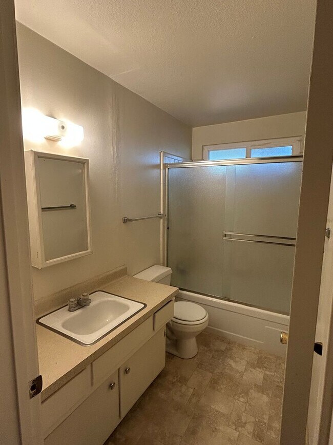 Photo - 1524 Chestnut St Unit 1524 Chestnut St #2