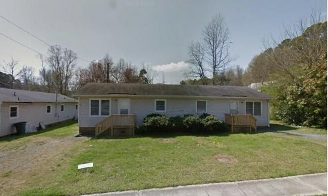 Building Photo - 418 Brewer St Unit B