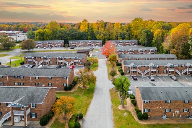 Building Photo - Holly Leaf Apartments