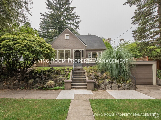 Building Photo - 1417 NE Stanton St Rental