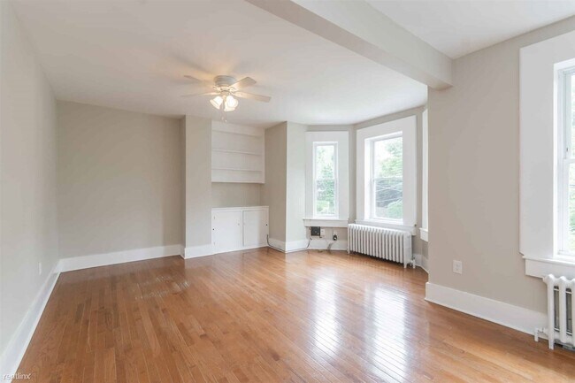Photo - 2 br, 1 bath Duplex - 169 S Harrison St Un...
