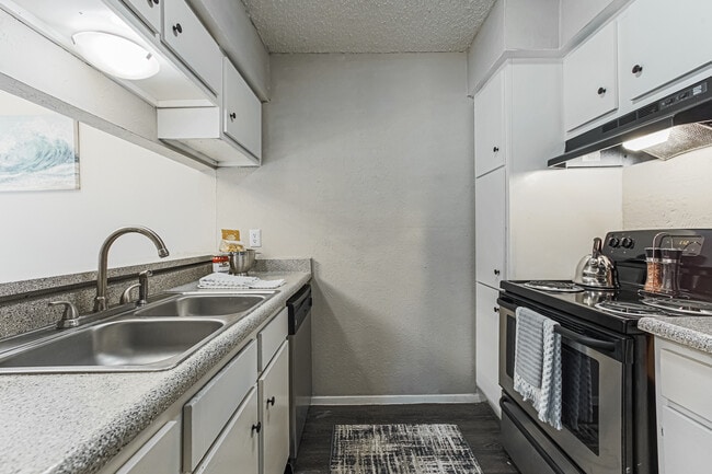 Photo - The Retreat at 2818