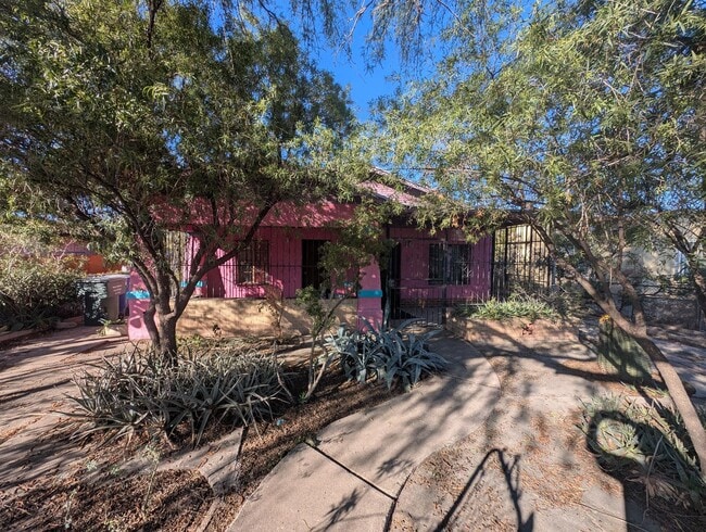 Photo - Historic Tucson Home for Rent
