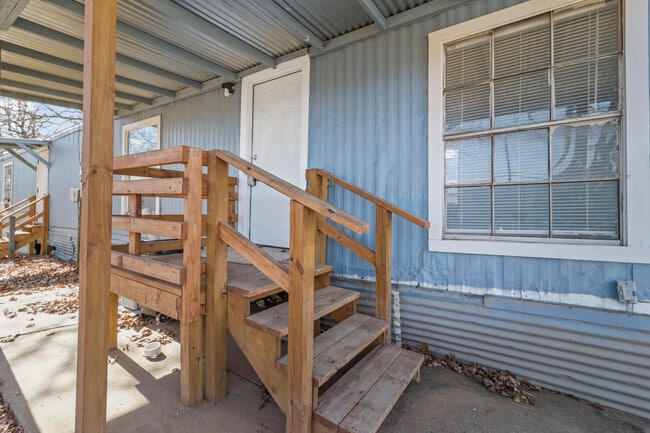 Photo - 10 Frank Cir