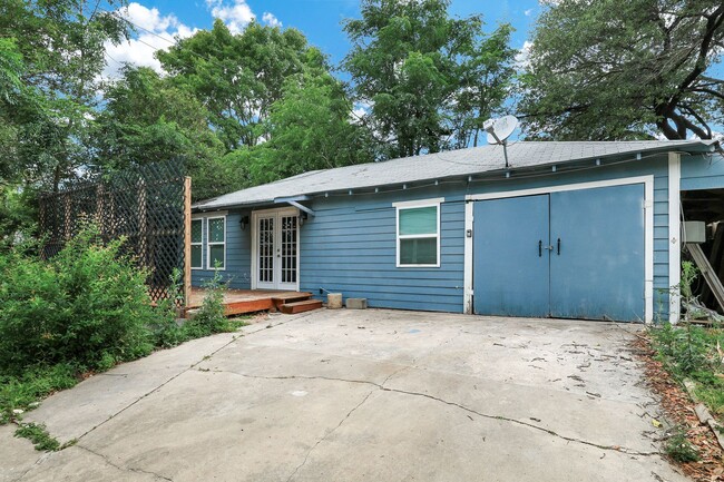 Photo - 527 Fulton Ave Apartment Unit 3