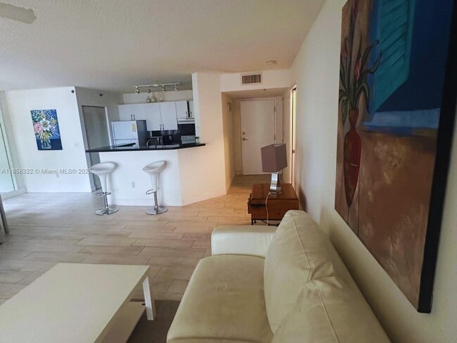 Photo - 19555 E Country Club Dr Unit 8206
