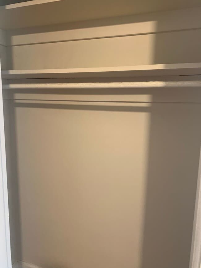 Building Photo - 424 E Maxwell St Unit 3