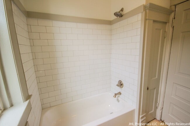 1203 Peachtree St