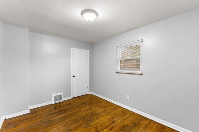 Photo - 384-386-386 S Napoleon Ave