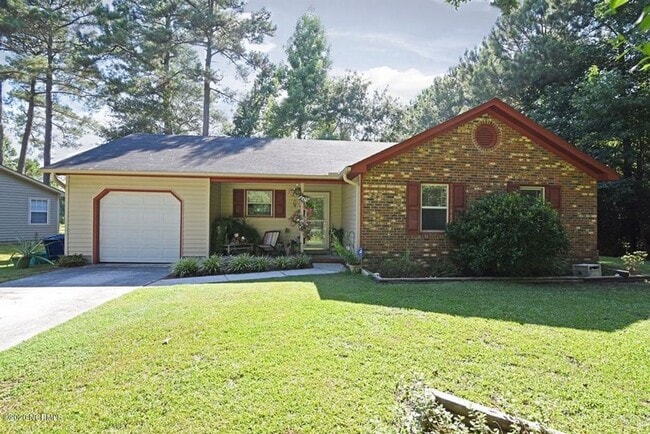 Building Photo - Plum Point Estates home!