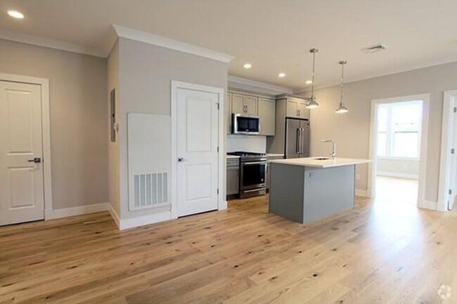 Building Photo - 32 Orleans St Unit # 303 Rental