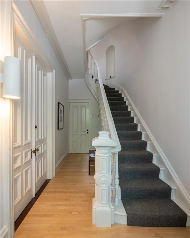 Photo - 96 Bowen St