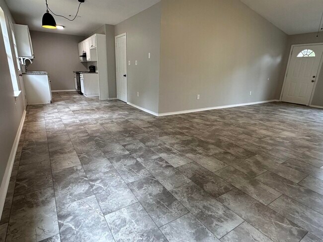 14025 Cottontail Ln