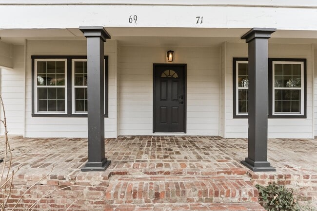 Building Photo - 69 N Tucker St Unit 71