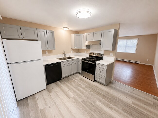 Photo - 8422 N Mayfair St Unidad 3
