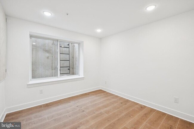 Photo - 5034 Florence Ave Unit 1