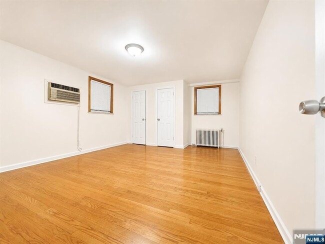 Photo - 343 Tremont Ave