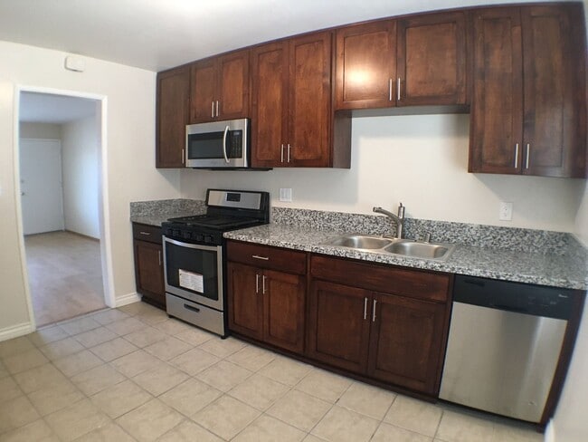 Building Photo - Mississippi Street 8plex #1 Unit 3972.5