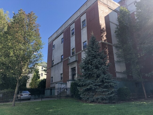 Photo - 260 Fountain St