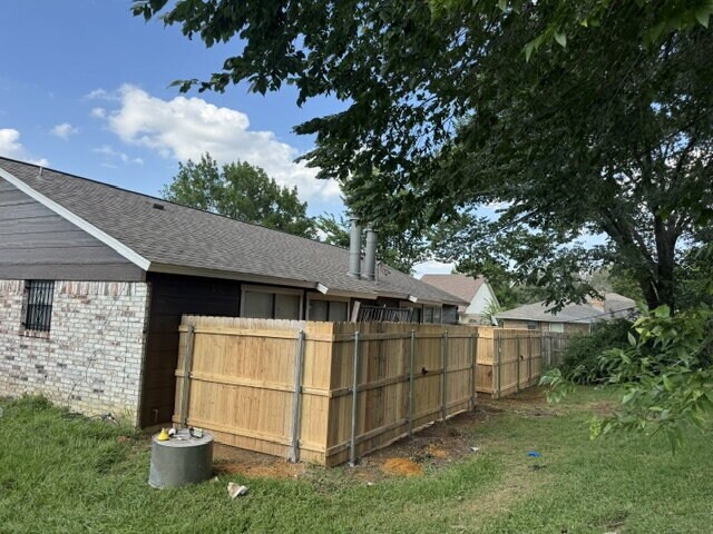 Photo - Pre-leasing 2/2/2 Duplex in the heart of Fort Worth!