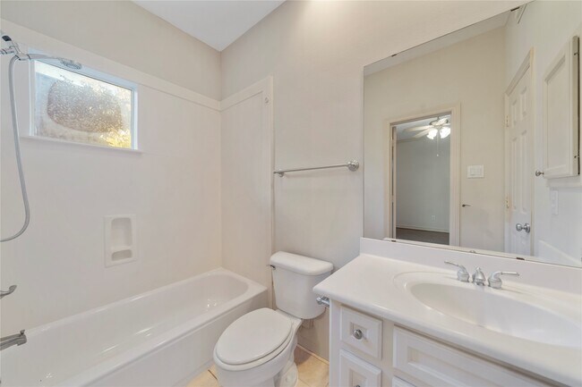 Photo - 1515 Hyde Park Blvd Unidad 2