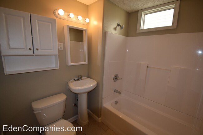 Photo - 5 br, 2 bath House - 340 Burley Ave