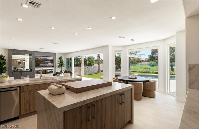 1833 Corta Bella Dr