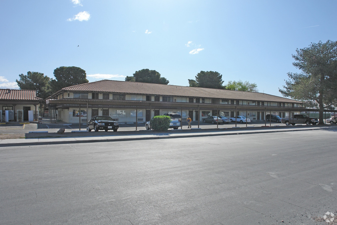 Photo - Americana Apartments