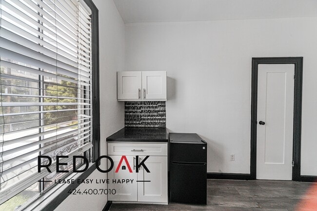 Photo - 5849 Sunset Blvd Unit 210