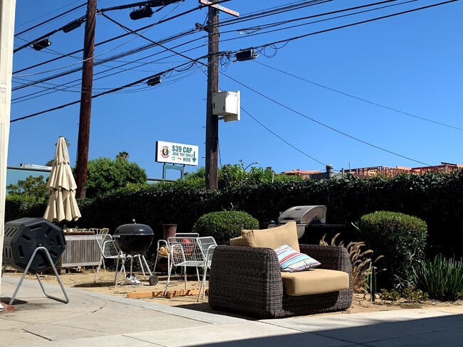 Photo - 1339-1345 S. Sycamore Avenue Unidad 1339