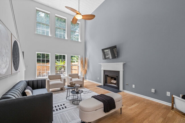 Building Photo - 1484 Gates Cir SE Rental