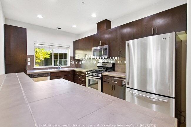 Photo - Beautiful Three Bedroom Home In Arbor Crossing!