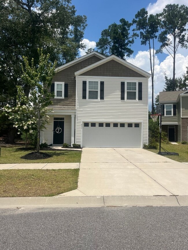 Building Photo - Available September 10th. Great 5 BR/3 BA Home in Grand Bees!
