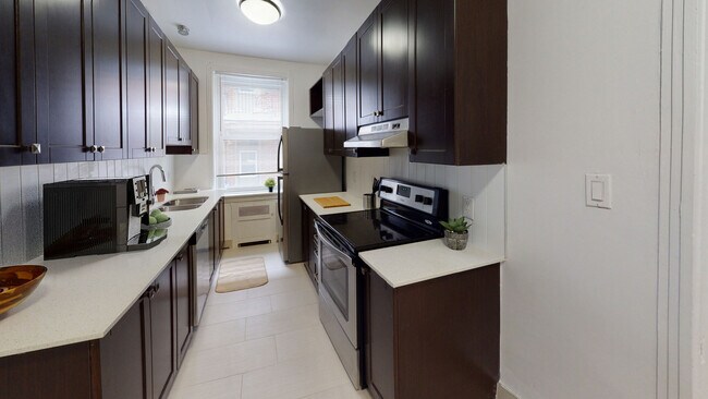 Photo - King Edward Avenue