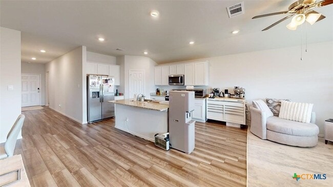 Photo - 10016 Avendesora Rd