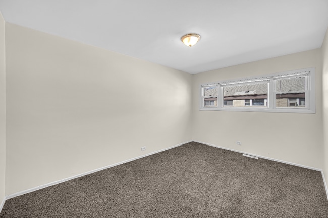 Photo - 1267 Division St