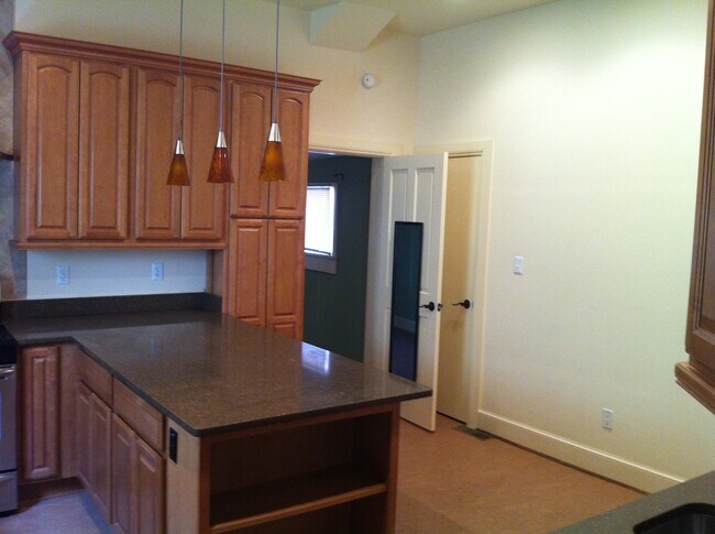 Photo - 306 Cabell St