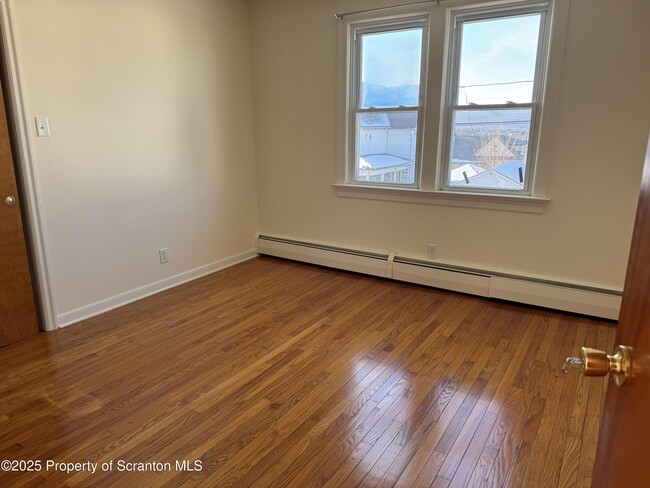 Photo - 901 S Webster Ave