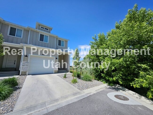Photo - 986 E 1300 S House