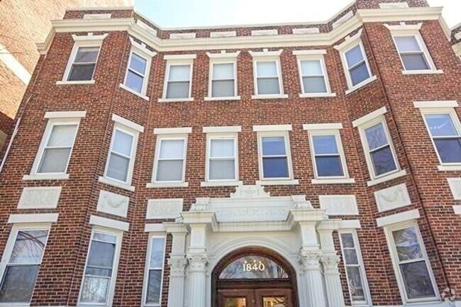 Building Photo - HOT Brighton Listing! Rental