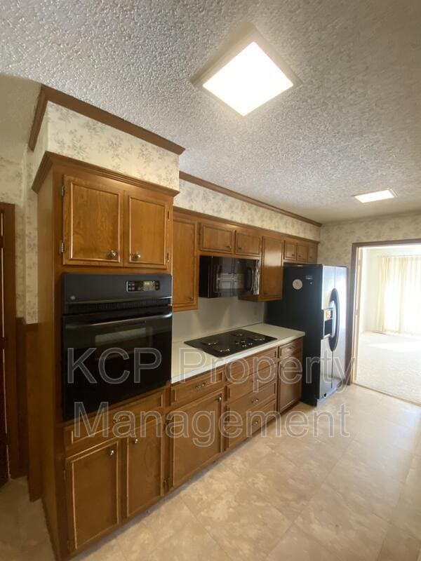 Photo - 7601 Oxford Pl