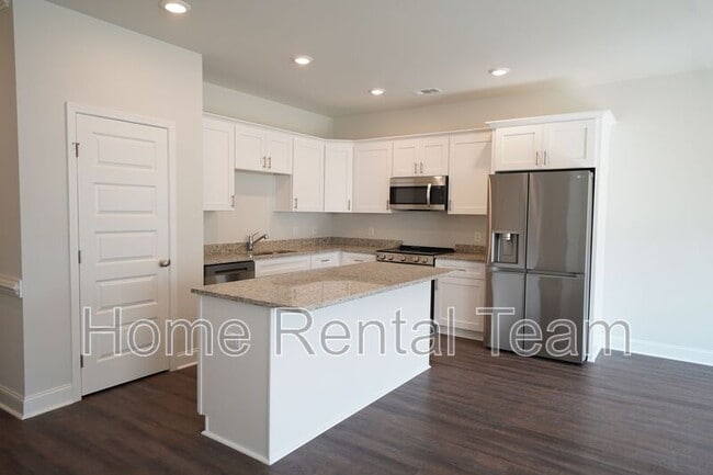 Photo - 492 Gov Treutlen Cir