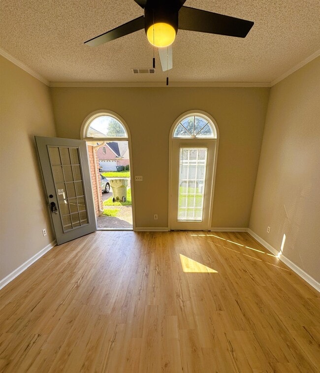 Photo - 2250 Lake Hill Ct