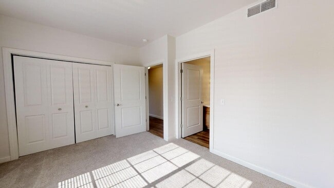 Washington Square Apartments